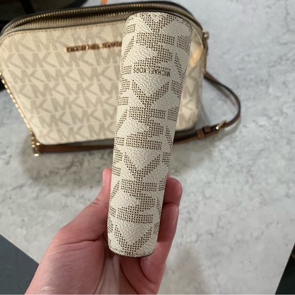 Michael Kors White Crossbody bag and wallet - Picture 14 of 16